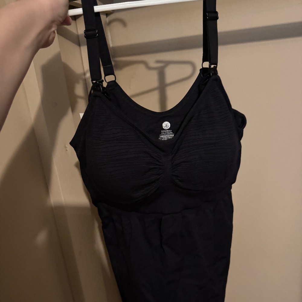 New Kindred Bravely Sublime Hands-Free Pumping & Nursing Tank Size Large